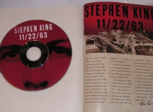 "11/22/63" Signed Edition - koperta z filmem dokumentalnym na DVD - obrazek