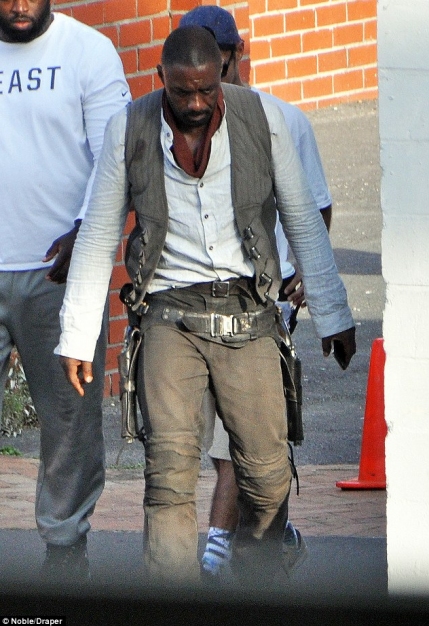 Idris Elba - The Gunslinger (3)