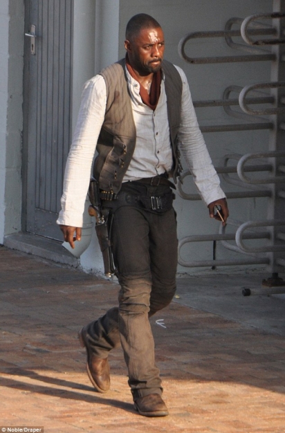 Idris Elba - The Gunslinger (2)