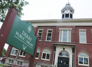 Siedziba wĹadz miasta Port Hope zmieniĹa siÄ w Derry Public Library - obrazek