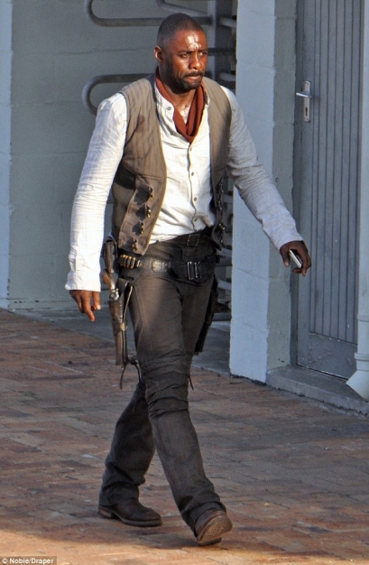 Idris Elba - The Gunslinger (1)
